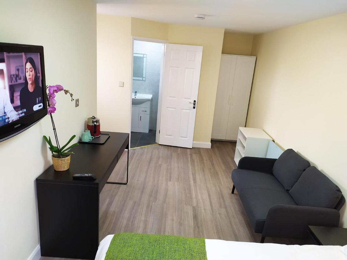 The Yew Studio - Self Contained One Bed Studio Flat With Parking Oksford Zewnętrze zdjęcie
